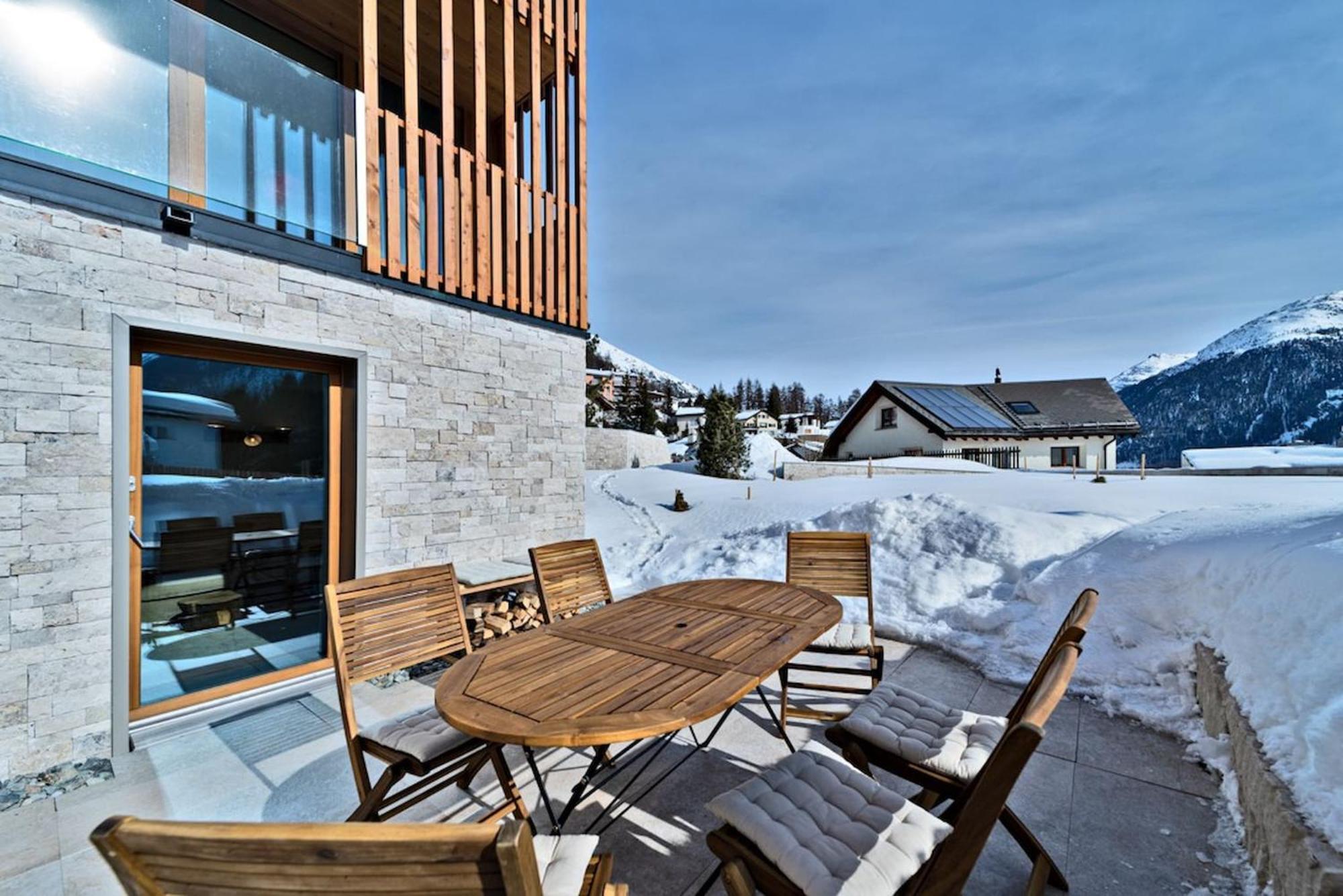 Ferienwohnung Chesa Muntanella - Samedan Exterior foto